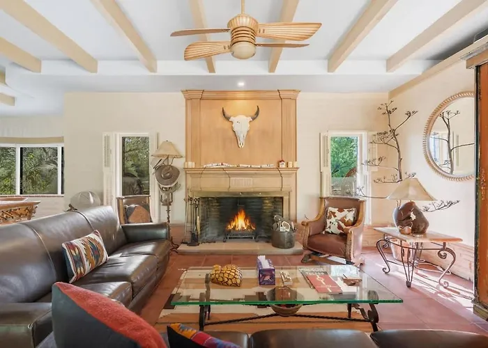 Southwest Gem-pool & Mountain Views *