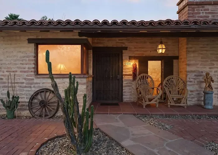 Southwest Gem-pool & Mountain Views *