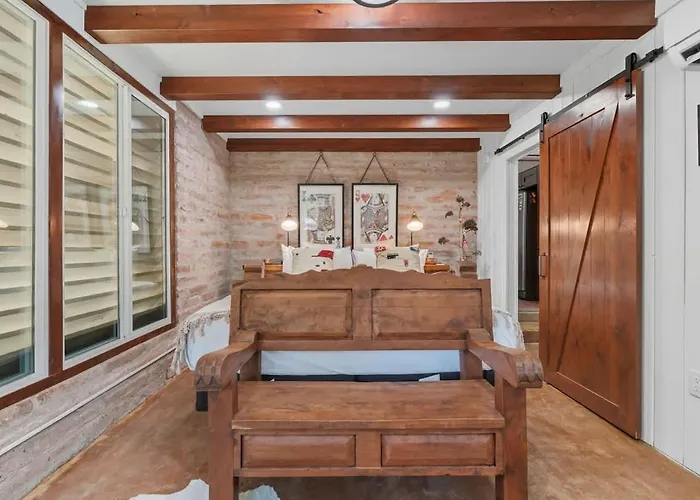 Holiday home Southwest Gem-pool & Mountain Views *