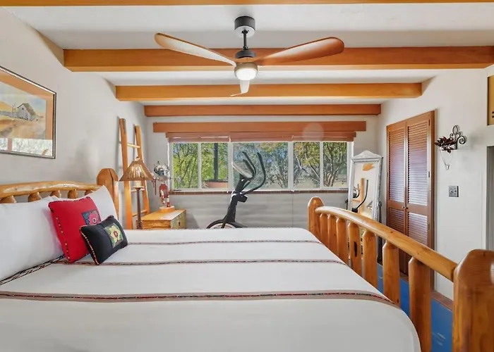 Holiday home Southwest Gem-pool & Mountain Views *