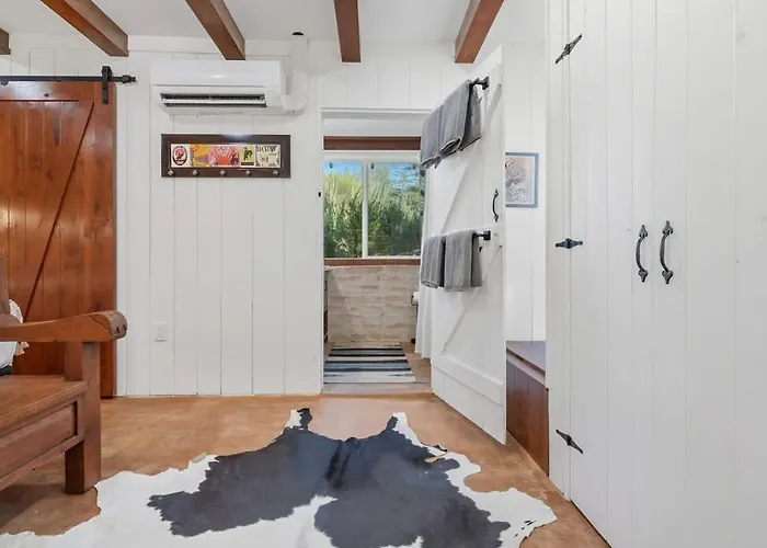 Southwest Gem-pool & Mountain Views Holiday home Tucson
