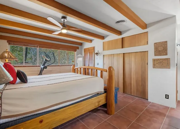 Southwest Gem-pool & Mountain Views *