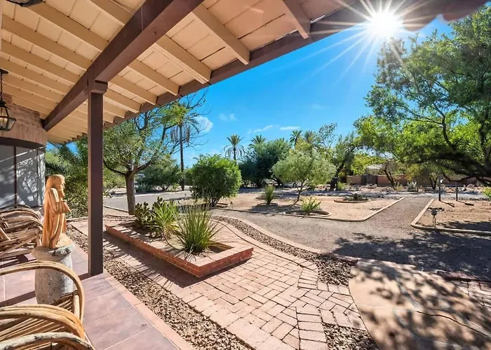 Southwest Gem-pool & Mountain Views Tucson