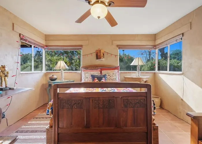 Southwest Gem-pool & Mountain Views * Tucson
